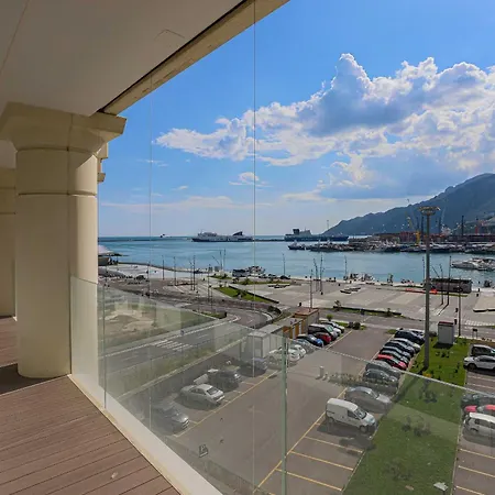Amami Al Crescent Apartment