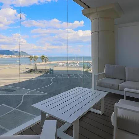 Amami Al Crescent Apartment