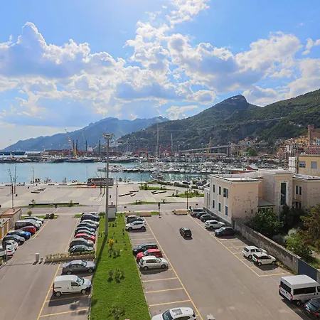 Amami Al Crescent * Salerno